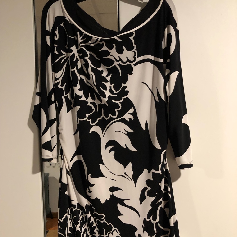 White House Black Market black and white dress